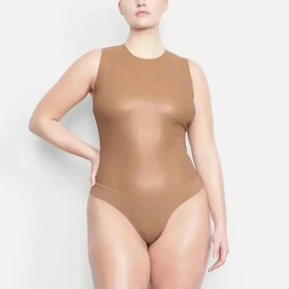 SKIMS Faux Leather Brown (Jasper) Crew Neck Bodysuit Size XL NWT - Picture 2 of 15